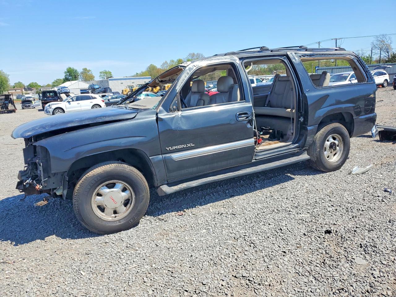 2004 GMC Yukon VIN 3GKFK16T04G185863 photo 1