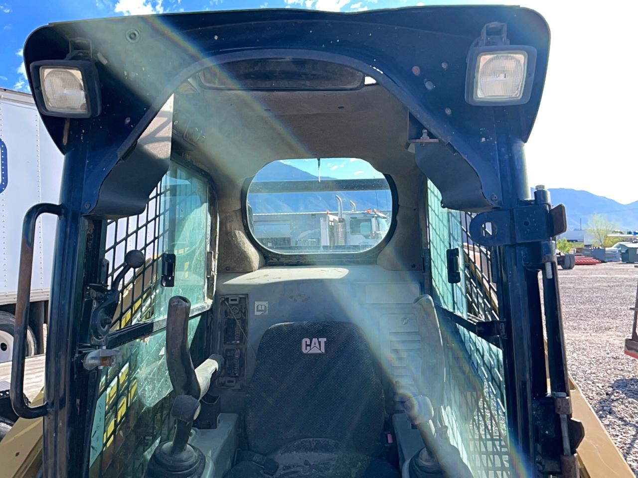 2011 Caterpillar All models VIN CAT0289CCJMP02077 photo 6