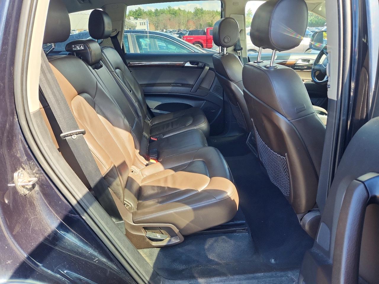 2011 Audi Q7 VIN WA1LGAFE5BD010000 photo 11