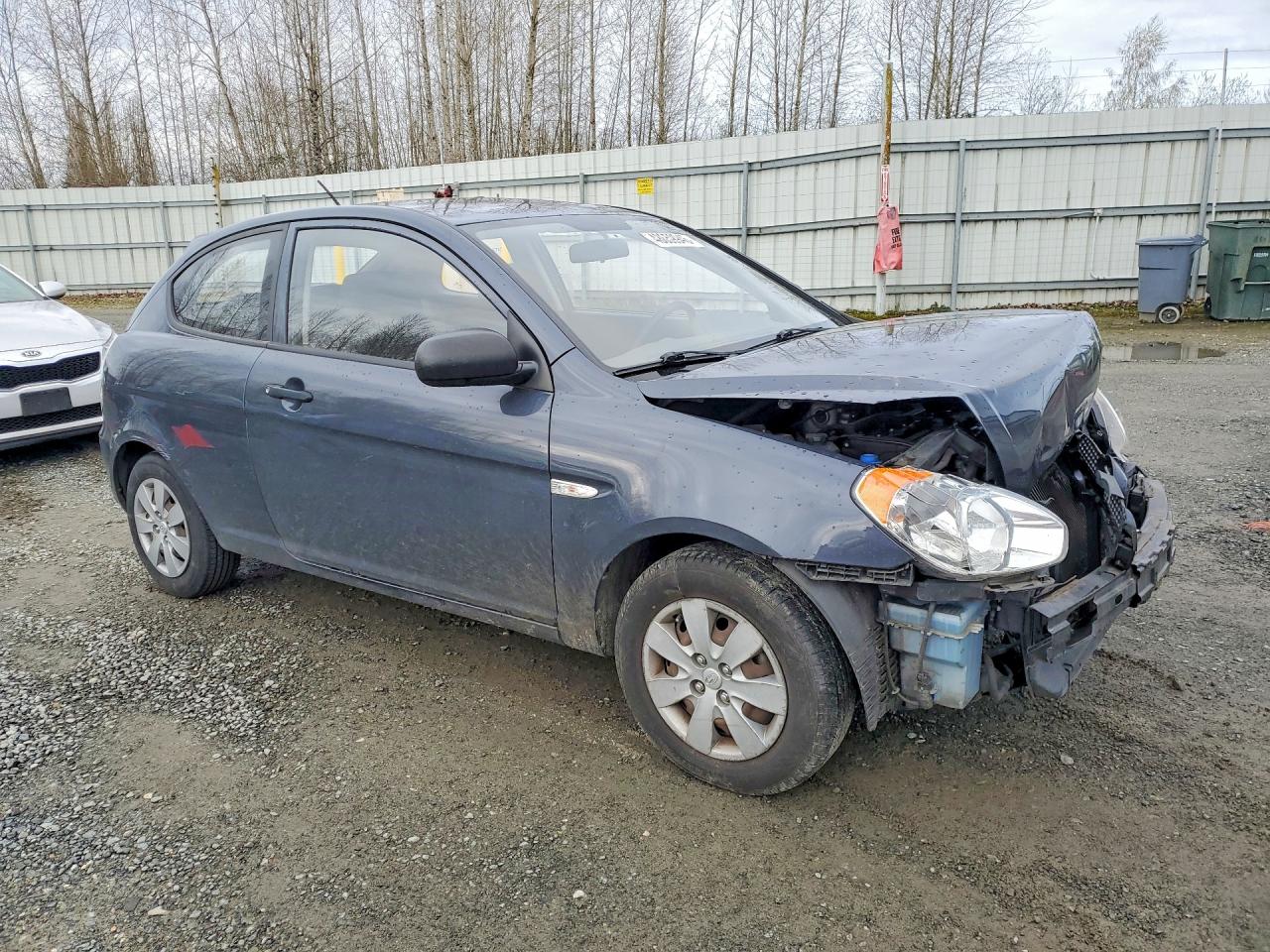 2011 Hyundai Accent VIN KMHCM3AC3BU194607 photo 4