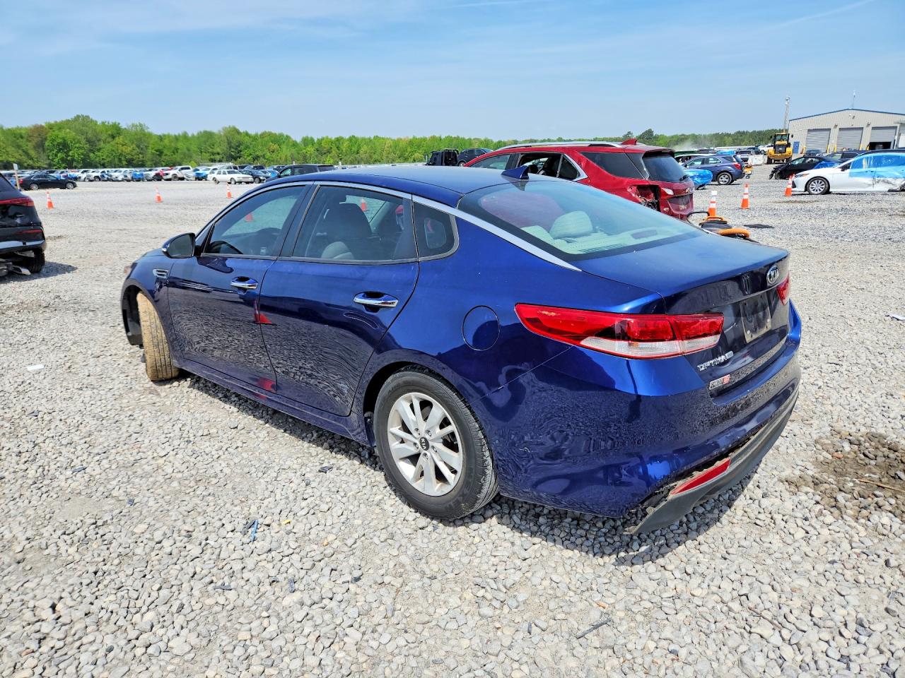 2016 Kia Optima VIN 5XXGT4L35GG115494 photo 2