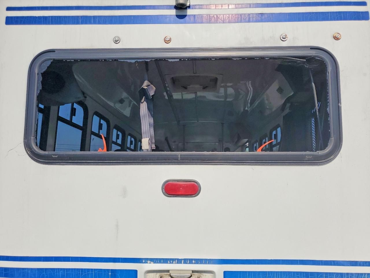 1997 Ford Econoline VIN 1FDLE40F2VHB01779 photo 9