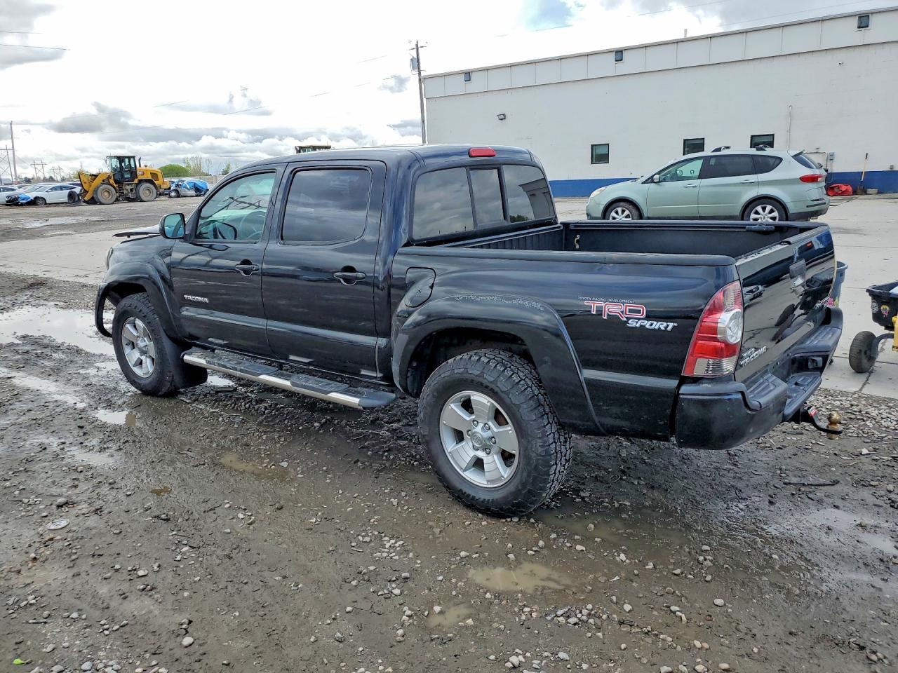 2011 Toyota Tacoma VIN 5TFJU4GN0BX007252 photo 2