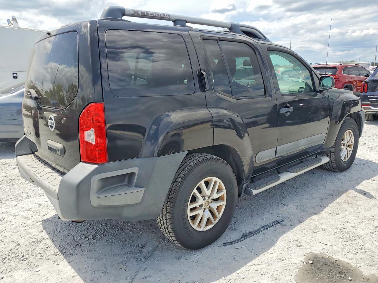 2015 Nissan Xterra VIN 5N1AN0NU0FN659950 photo 3