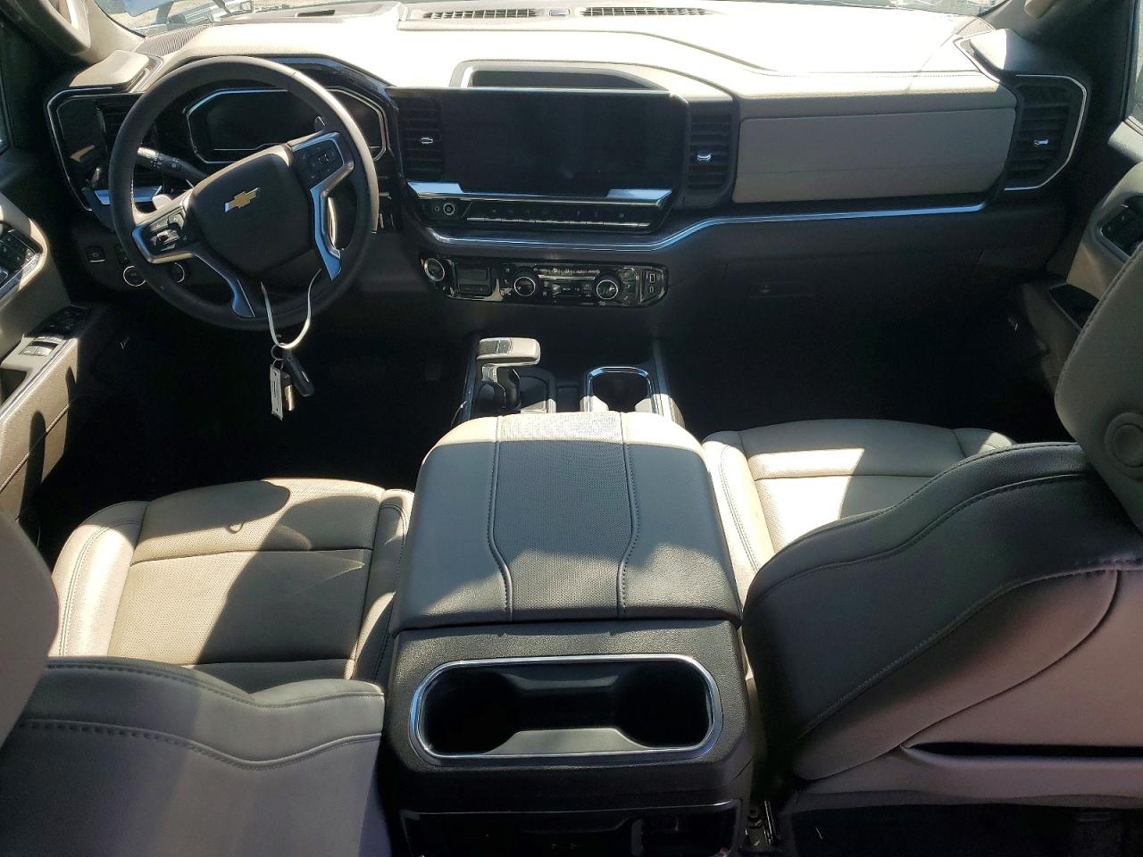 2025 Chevrolet All models VIN 2GCUKGED5S1213615 photo 8