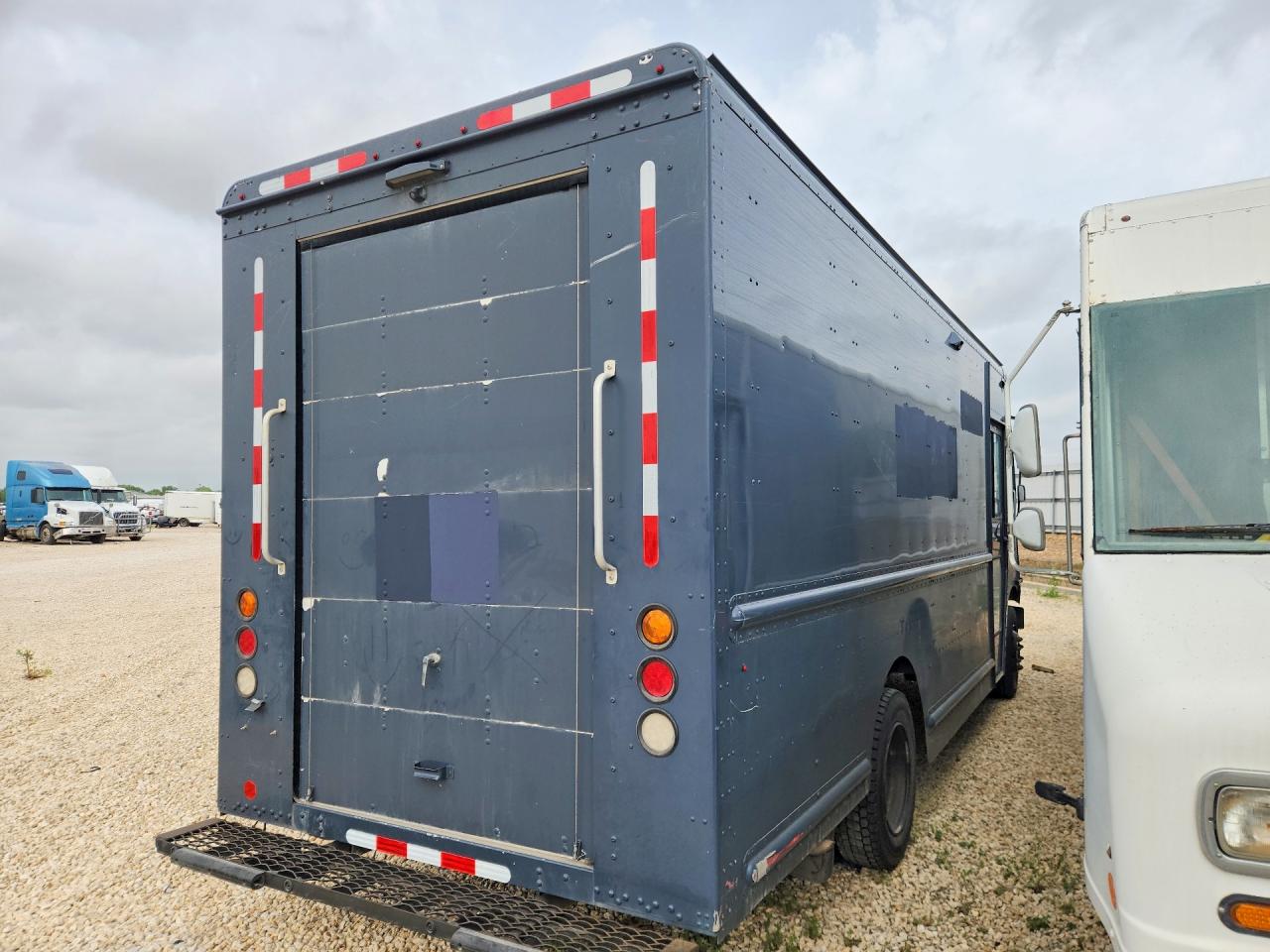 2021 FREIGHTLINER All other VIN 4UZAC2GA3MCMM9579 photo 3