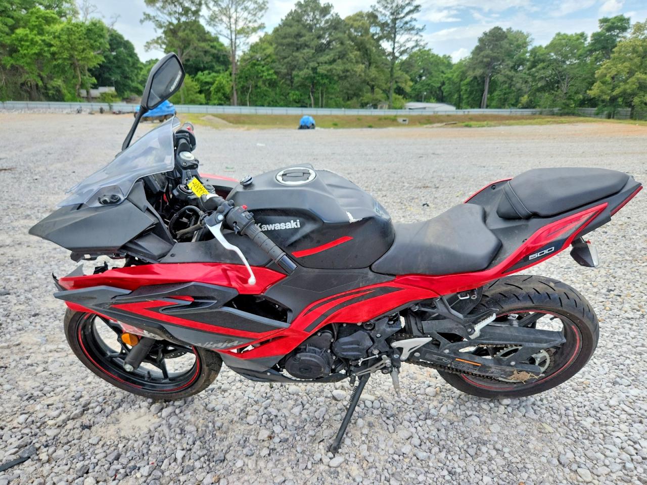 2024 Kawasaki Ninja 500 VIN ML5EXGG16RDA11239 photo 3