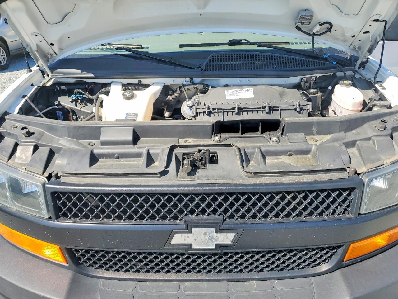 2023 Chevrolet Express VIN 1GAZGNFP2P1104166 photo 12