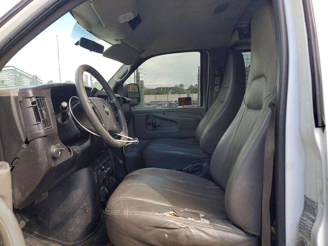 2010 CHEV Express VIN 1GCUGADX1A1163665 photo 7