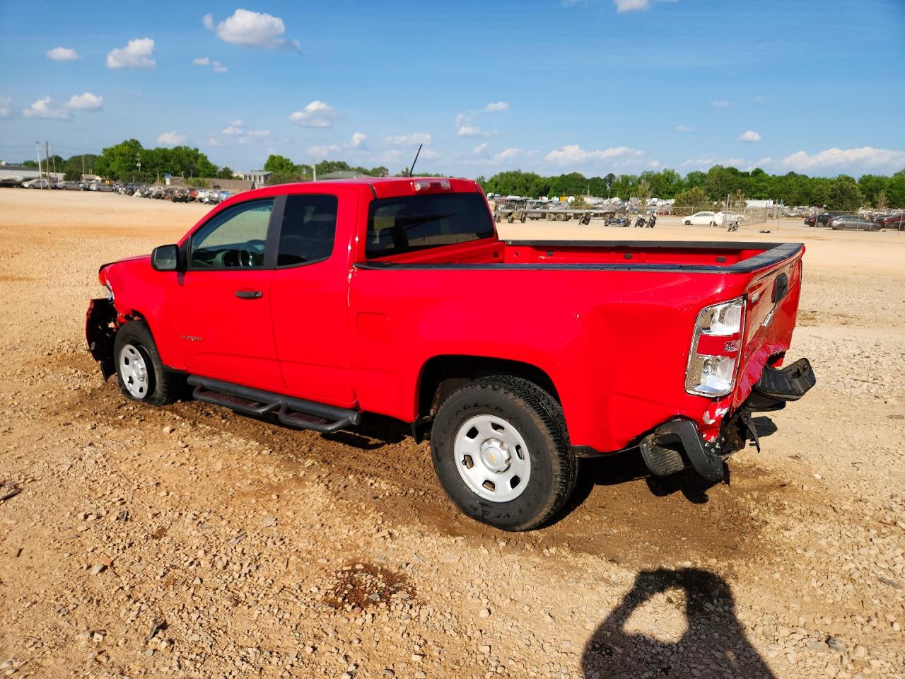 2020 Chevrolet Colorado VIN 1GCHSBEA8L1113378 photo 2