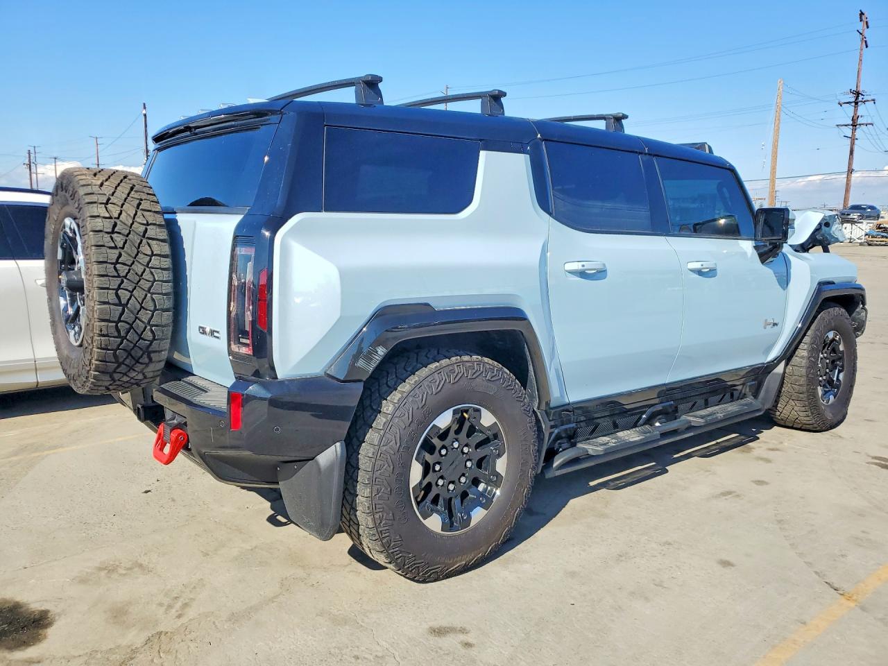 2024 GMC Hummer suv VIN 1GKB0NDE2RU104964 photo 3