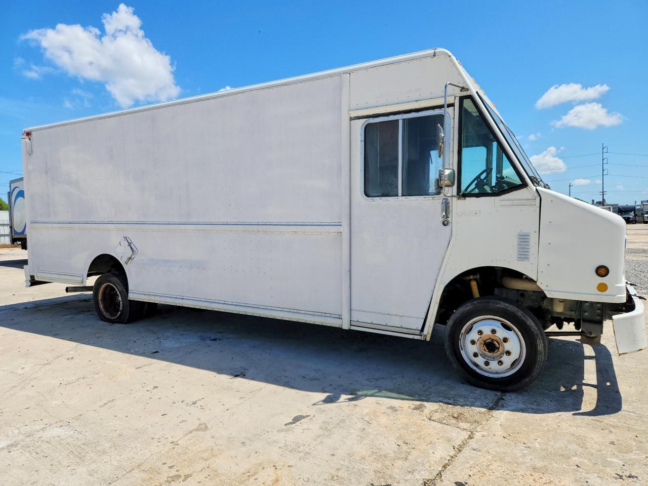 2000 FREIGHTLINER All other VIN 4UZA5FAC5YCG63882 photo 4