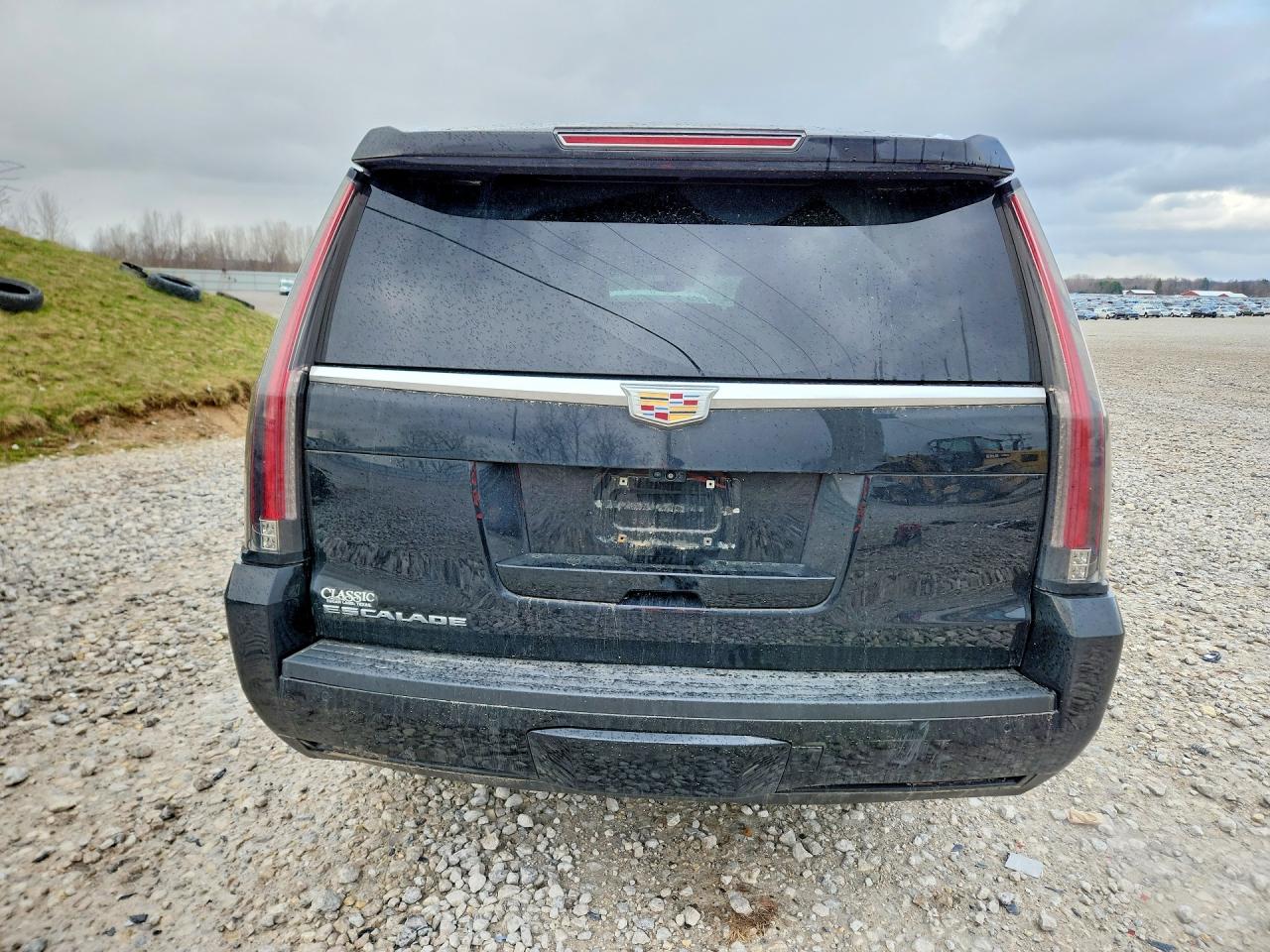 2017 Cadillac Escalade VIN 1GYS3HKJ7HR111084 photo 6