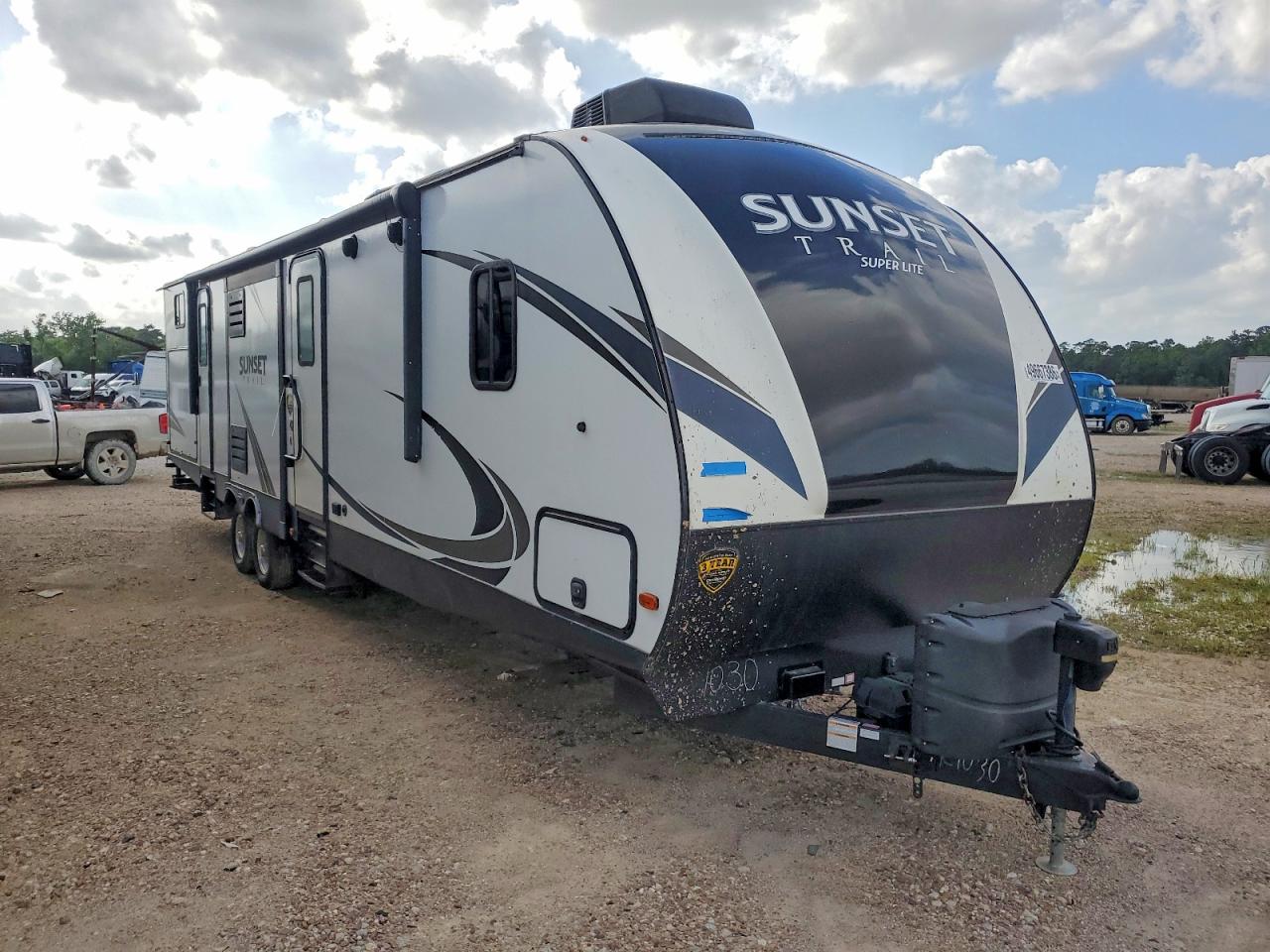 2019 KEYSTONE Trailer VIN 4YDT33127K5351030 photo 1