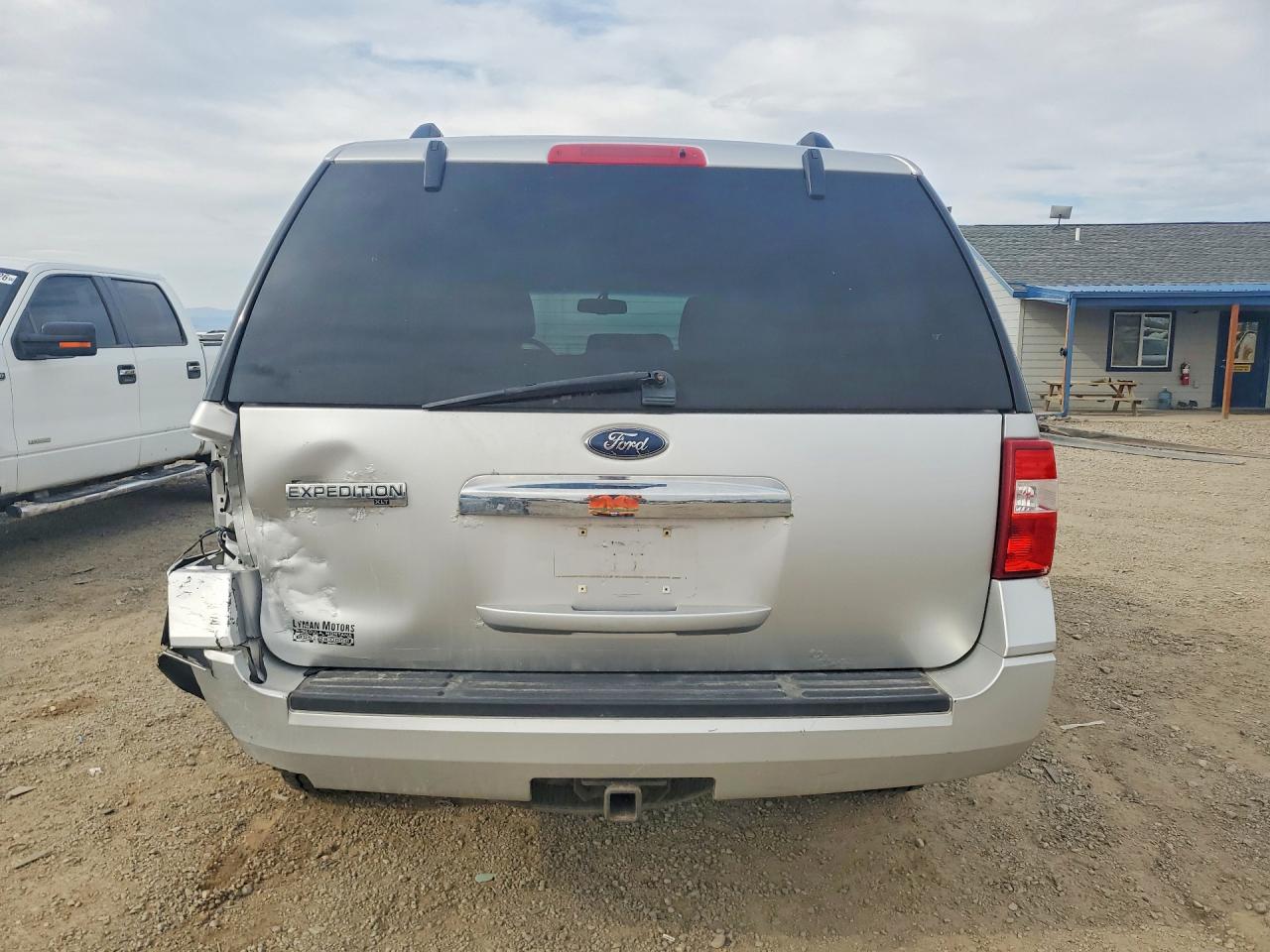 2010 FORD Expedition VIN 1FMJU1G51AEB57052 photo 6
