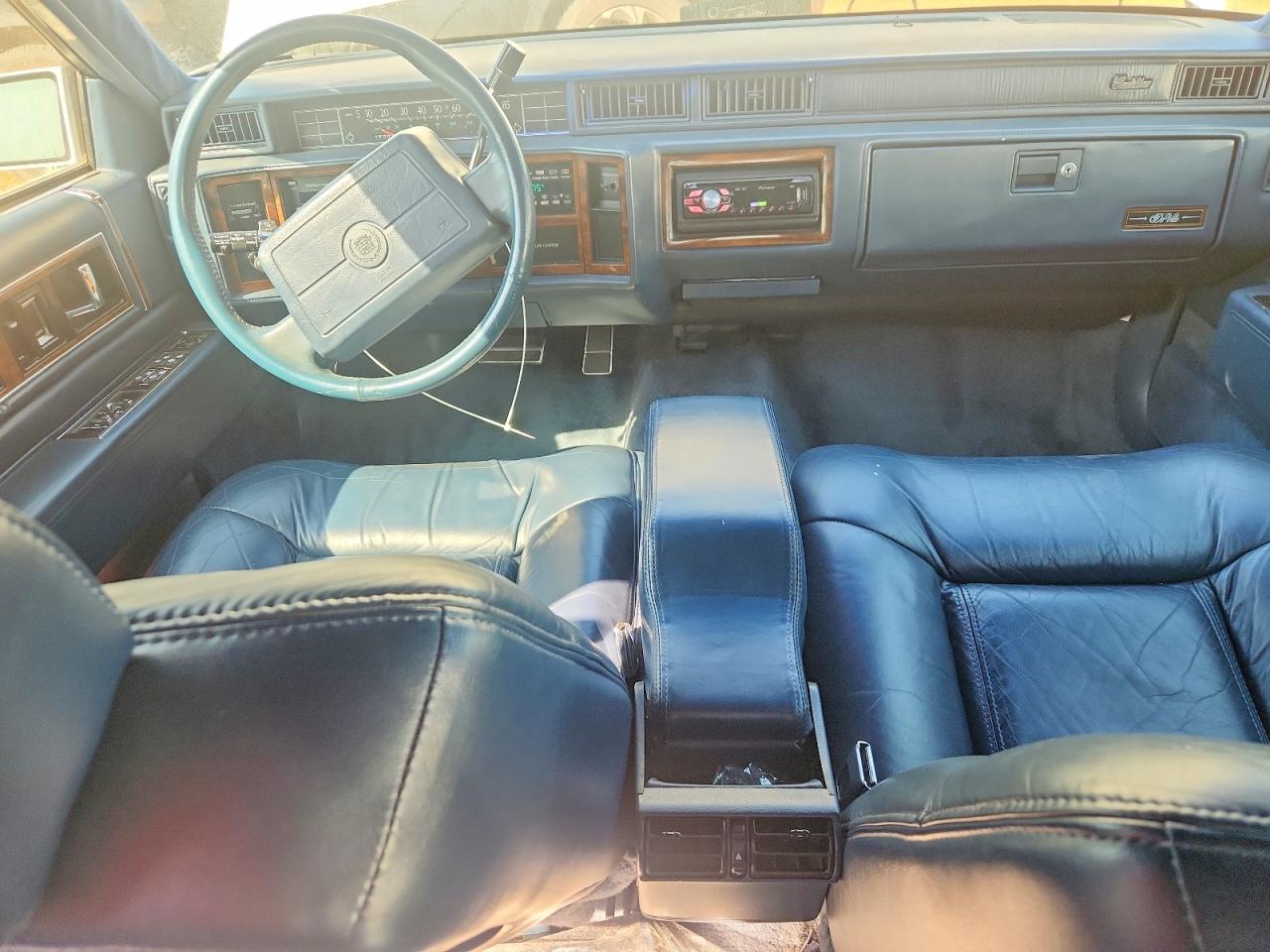 1993 Cadillac Deville VIN 1G6CD53B7P4326427 photo 8