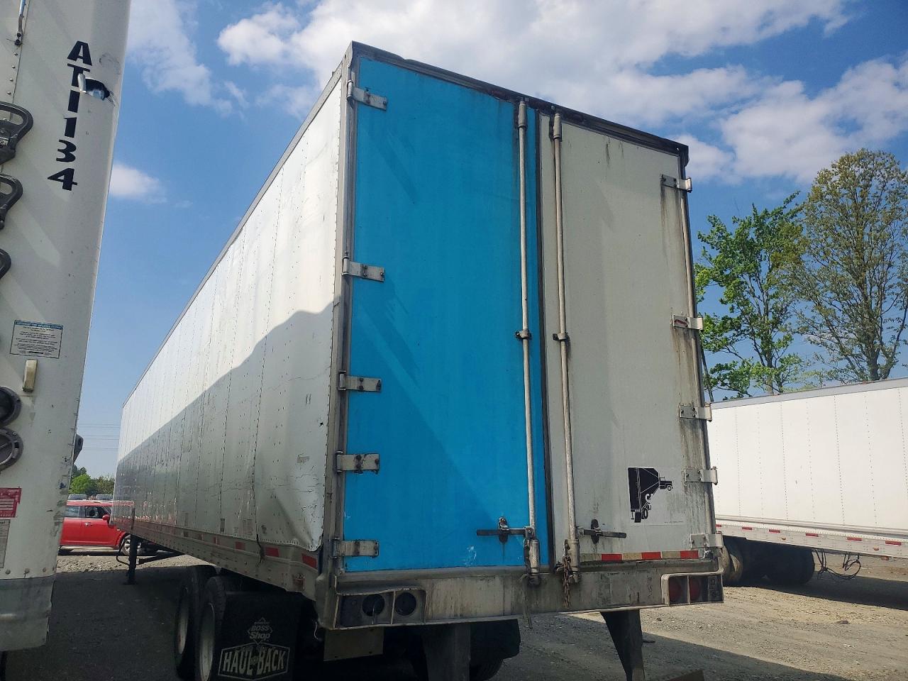 2005 UTILITY Utility tr VIN 1UYVS25385G416702 photo 3