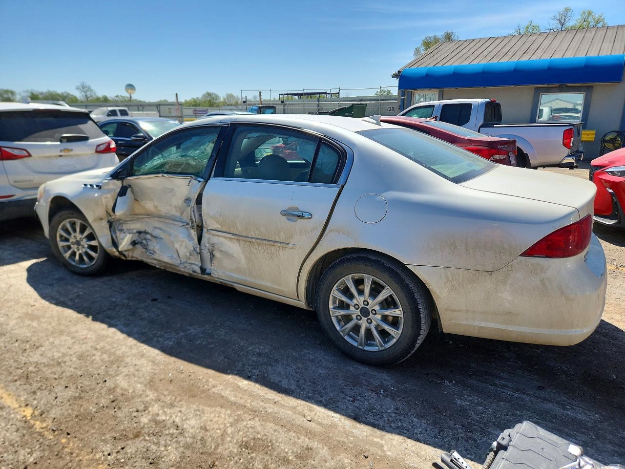 2009 Buick Lucerne VIN 1G4HD57M69U100831 photo 2