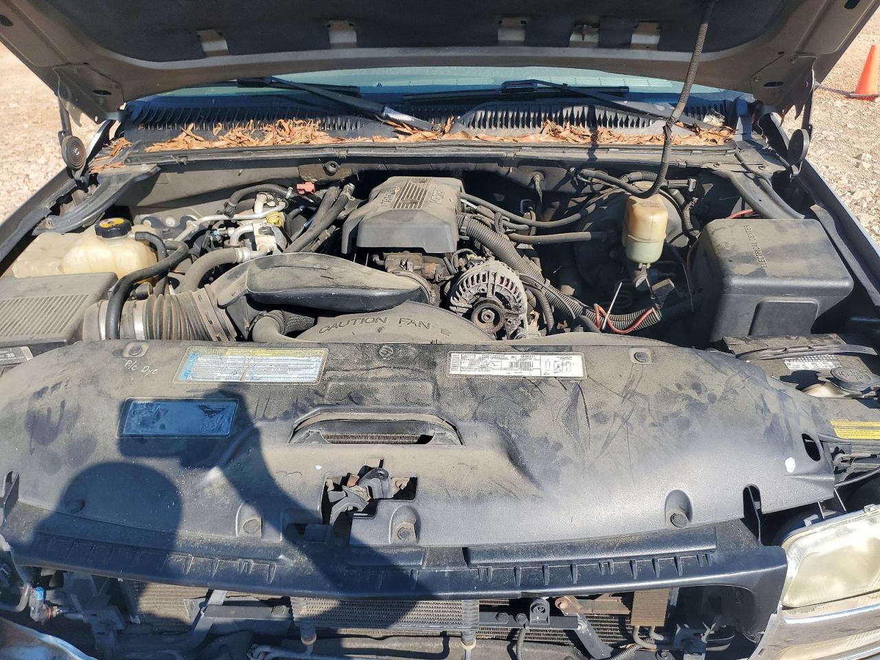 2000 GMC Yukon VIN 3GKFK16T8YG139963 photo 12