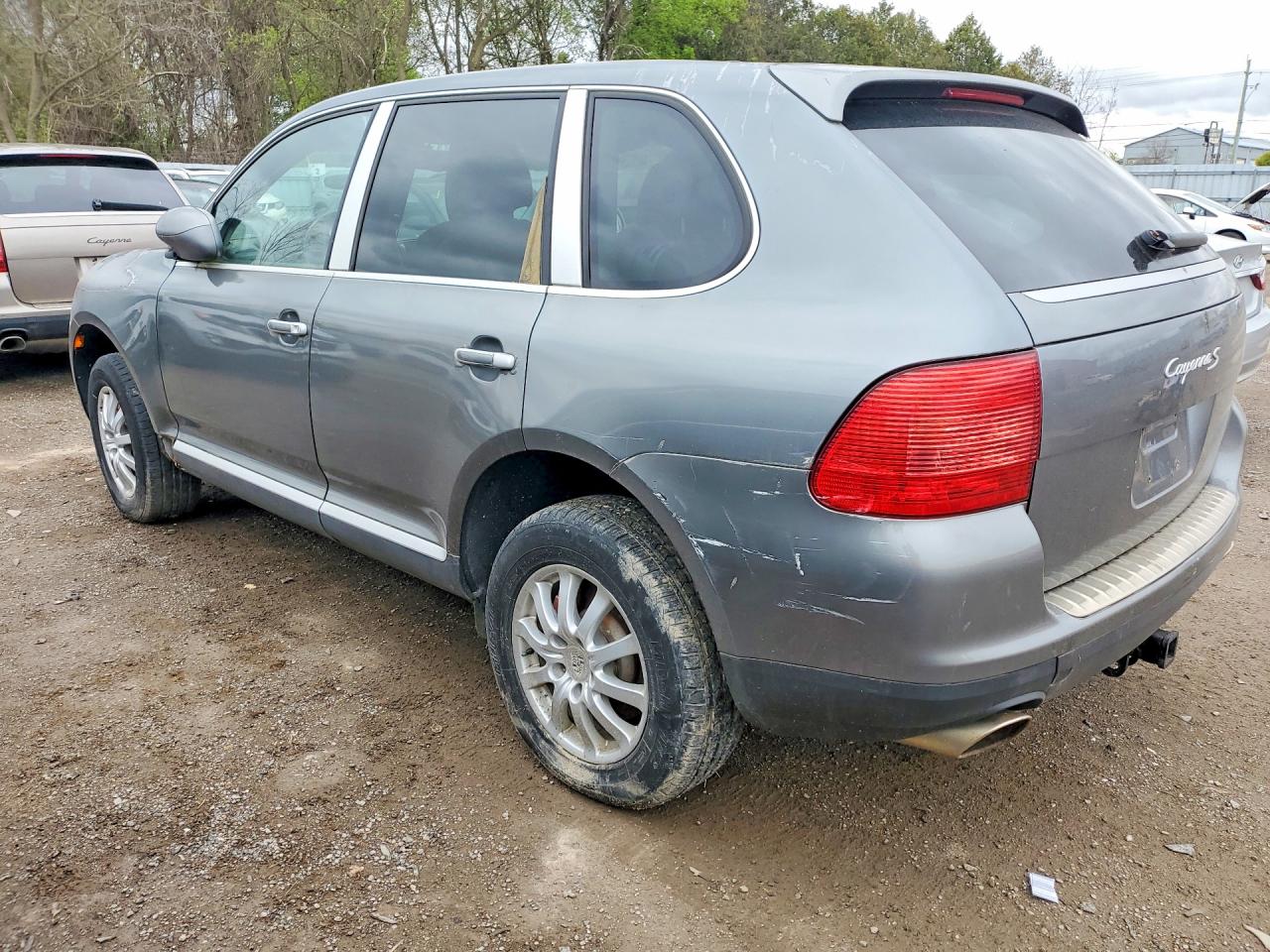 2003 Porsche Cayenne VIN WP1AB29P73LA60658 photo 2