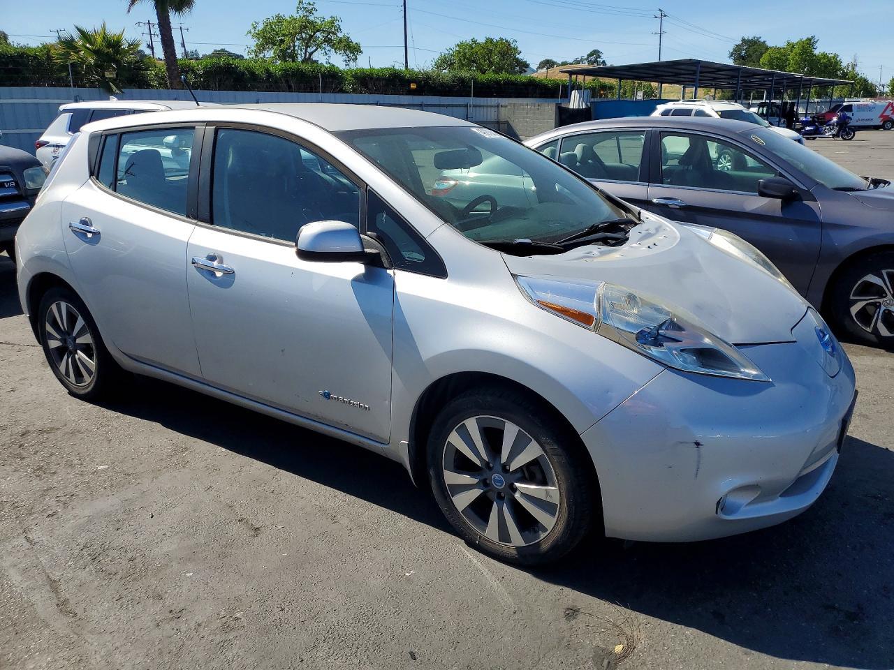 2013 NISSAN Leaf VIN 1N4AZ0CP4DC405596 photo 4