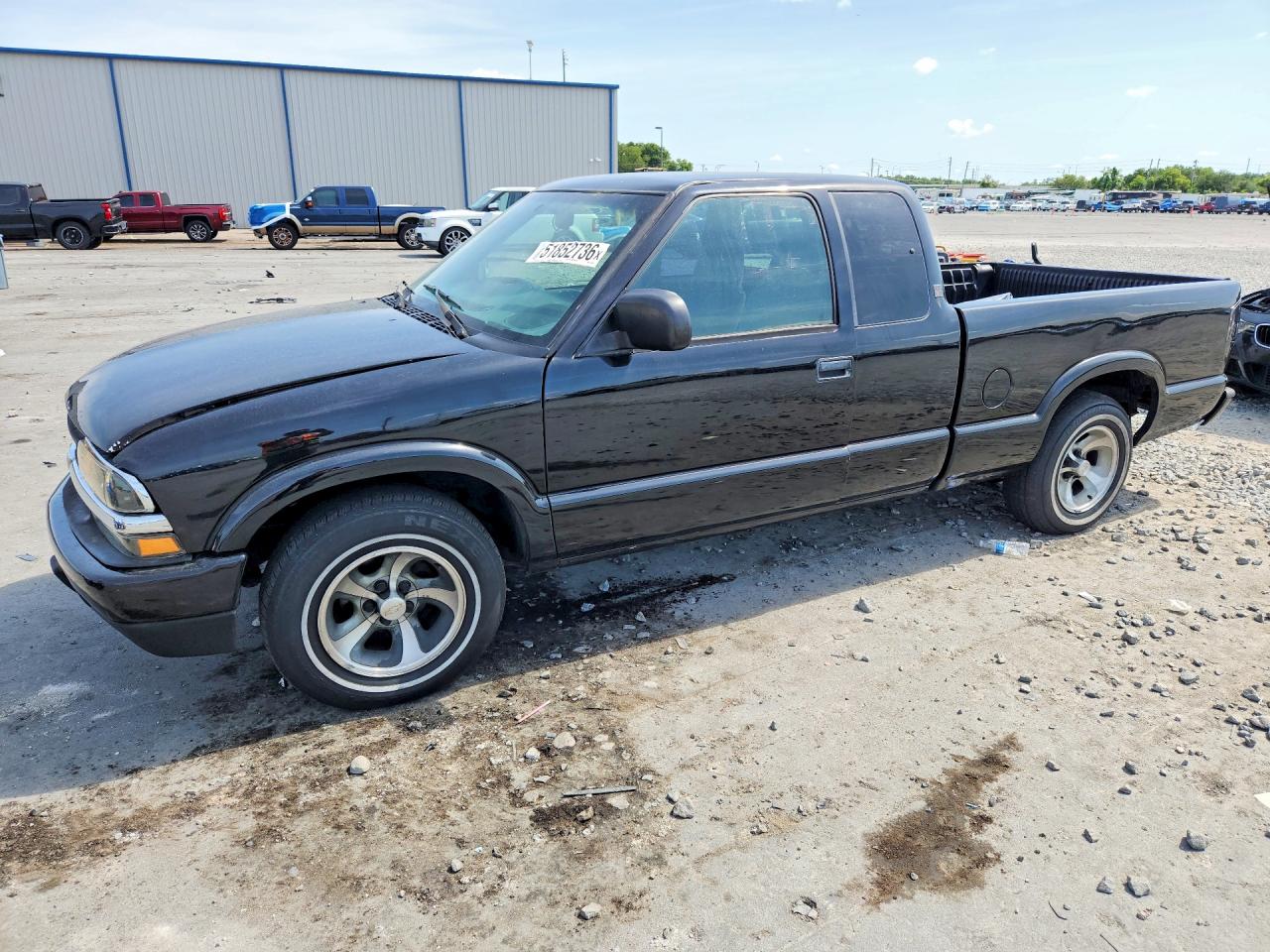 2001 GMC Sonoma VIN 1GTCS19W718167639 photo 1