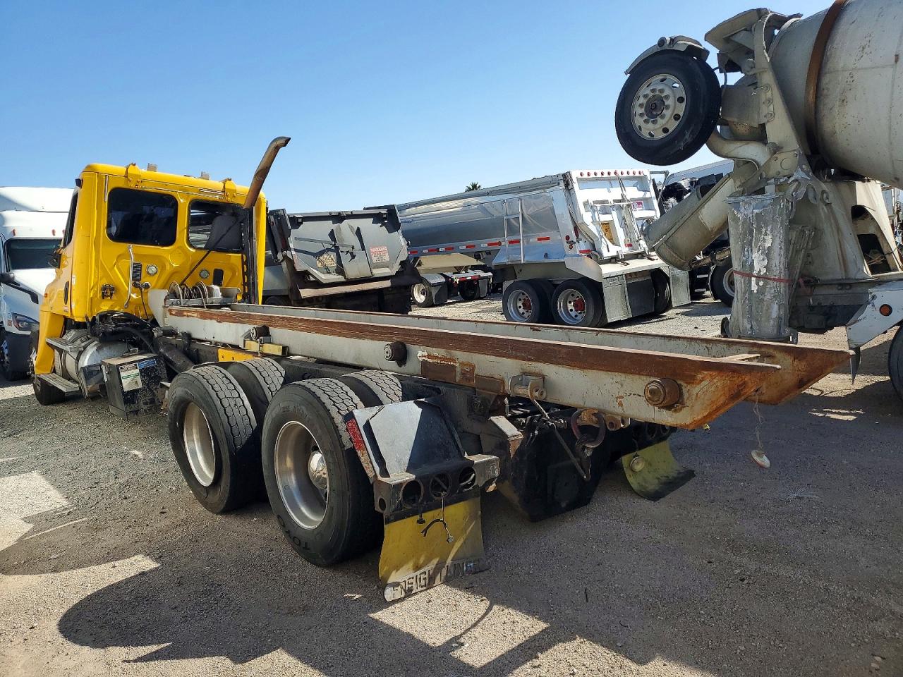 2011 FREIGHTLINER All other VIN 1FUJGEDV6BSAX7106 photo 3