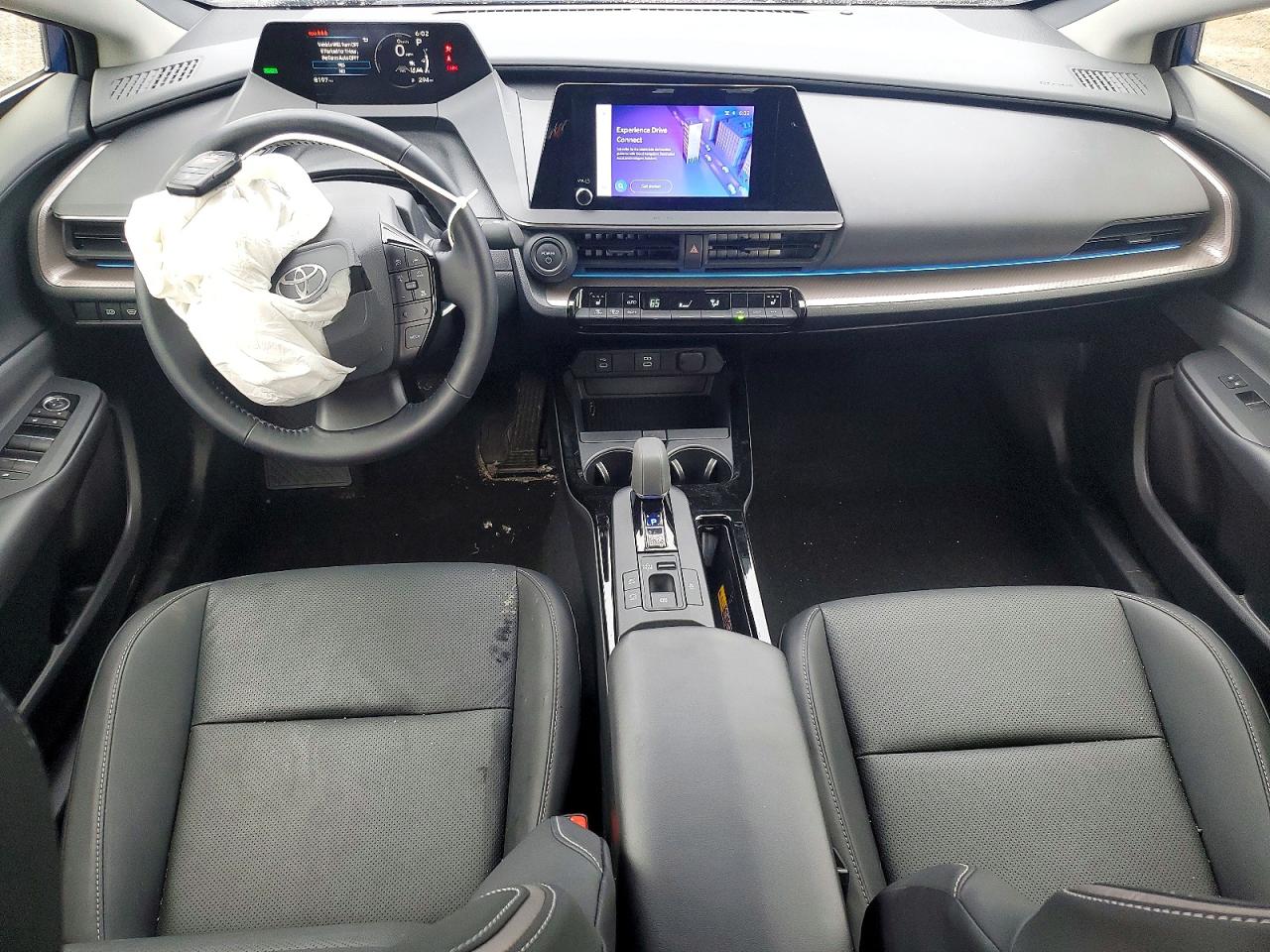 2024 Toyota Prius VIN JTDACAAU1R3015105 photo 8