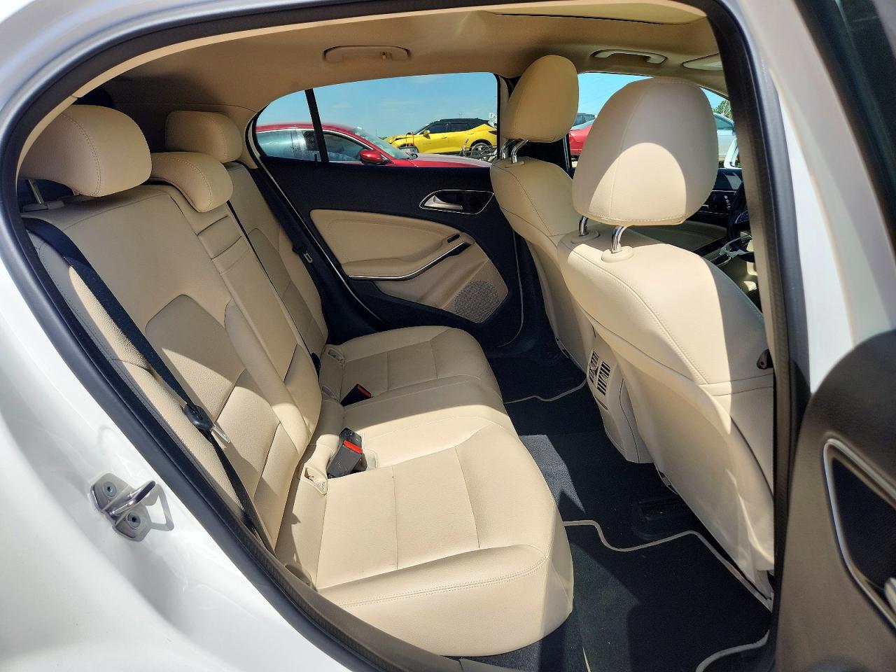 2019 Mercedes-Benz Gla-class VIN WDCTG4EB3KU004205 photo 11