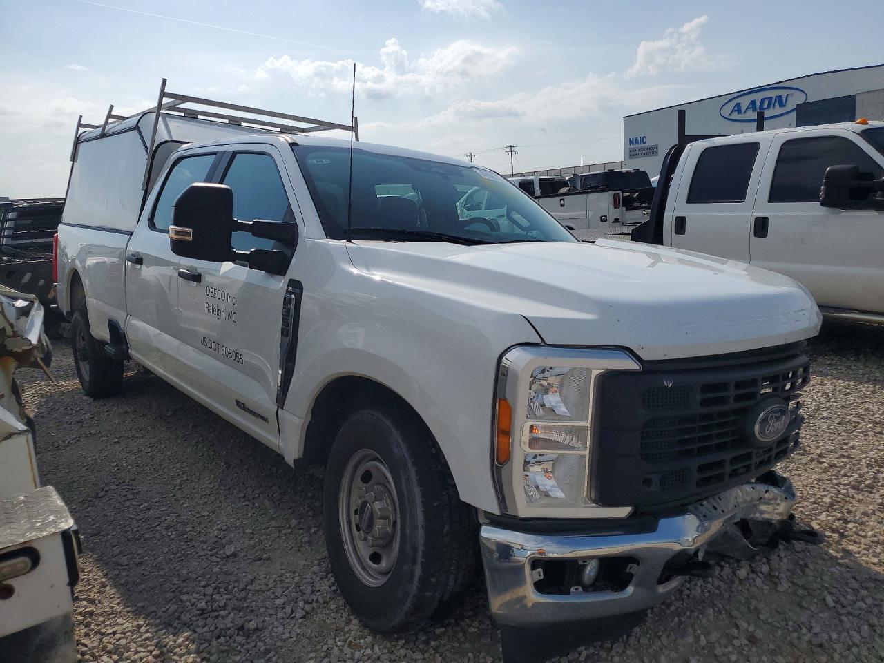 2023 Ford F350 VIN 1FT8W3AT7PEC75860 photo 4