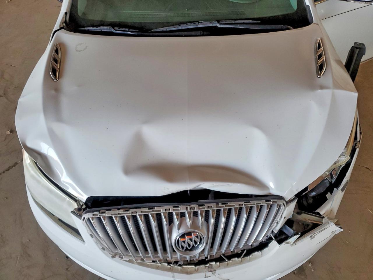 2010 Buick Lacrosse VIN 1G4GC5EG9AF206162 photo 11