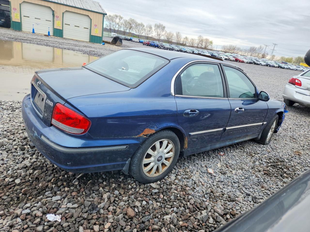 2002 Hyundai Sonata VIN KMHWF35H22A614498 photo 3