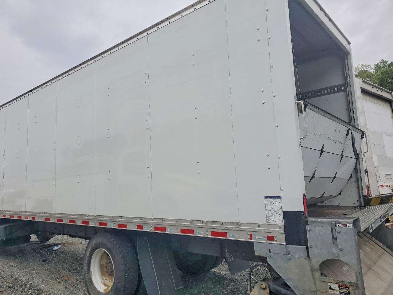 2024 FREIGHTLINER All other VIN 3ALACWFC7RDUK6891 photo 3