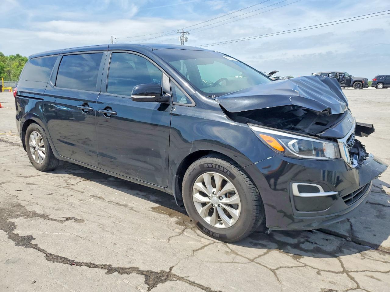 2019 Kia SEDONA VIN KNDMB5C10K6534502 photo 4