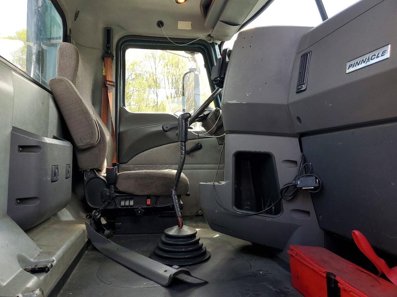 2015 MACK Cxu613 VIN 1M1AW01X2FM007130 photo 5