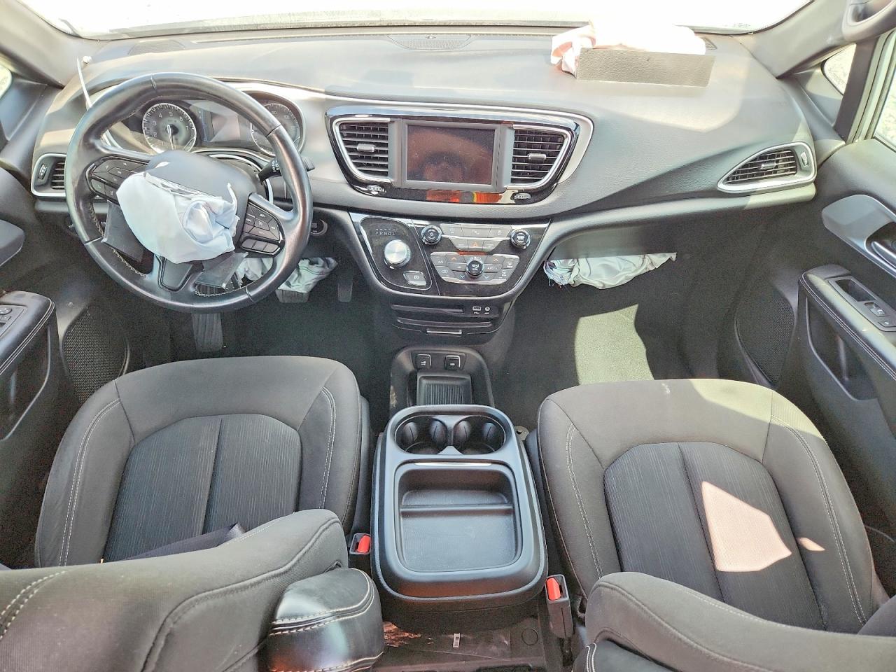 2020 CHRYSLER Pacifica VIN 2C4RC1FG8LR120079 photo 8