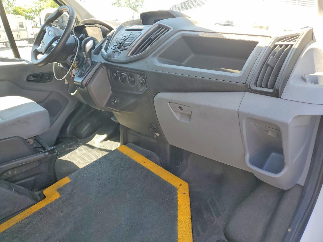 2018 Ford Transit VIN 1FTKR3XM9JKB52261 photo 8