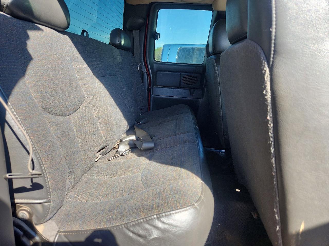 2005 CHEVROLET Silverado VIN 2GCEK19B151322880 photo 10