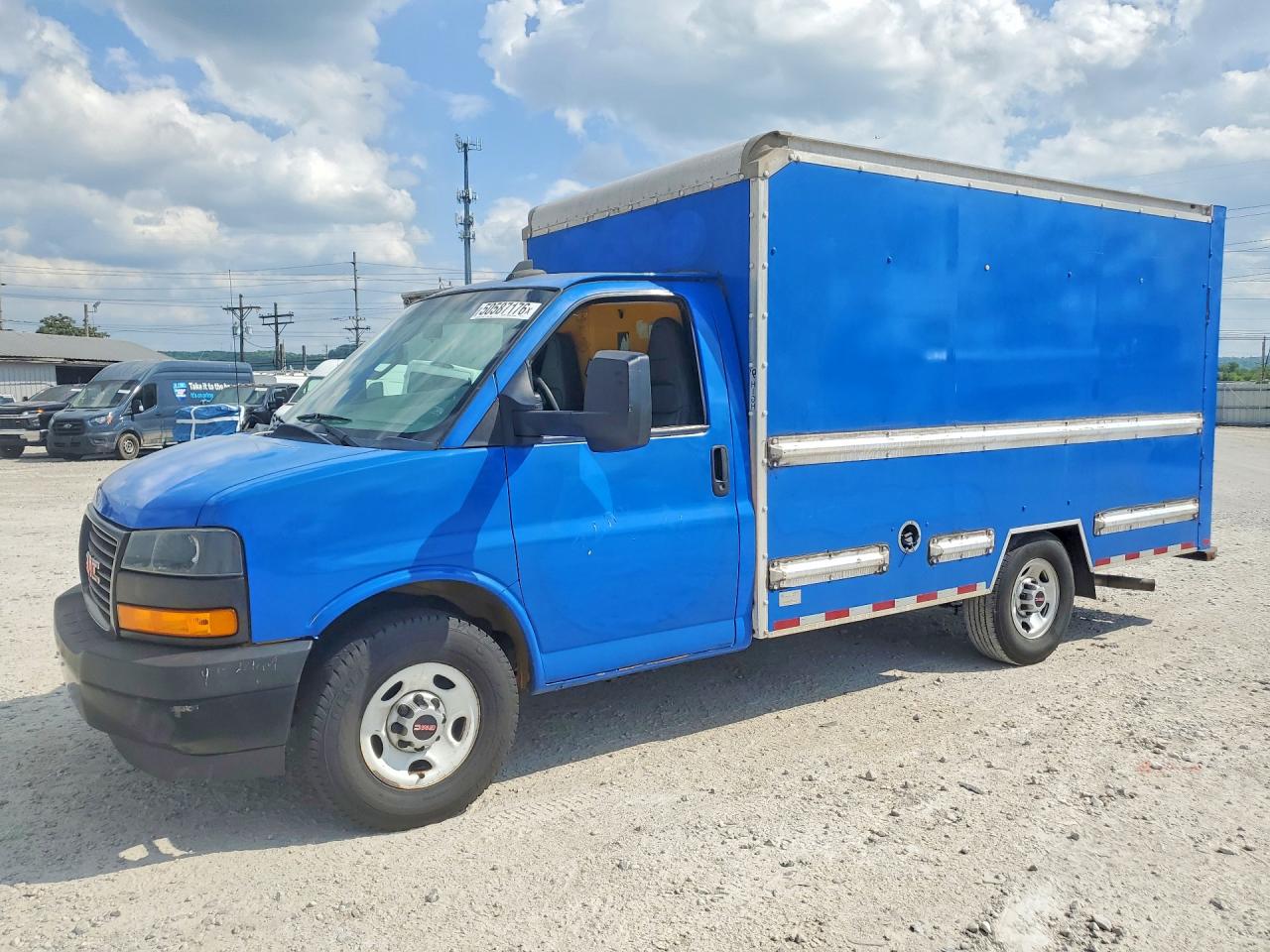 2018 GMC Savana VIN 1GD07RFP1J1901437 photo 1