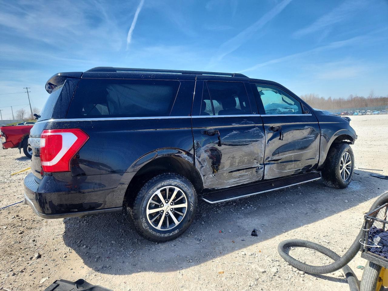 2019 Ford Expedition VIN 1FMJK1JT5KEA21196 photo 3