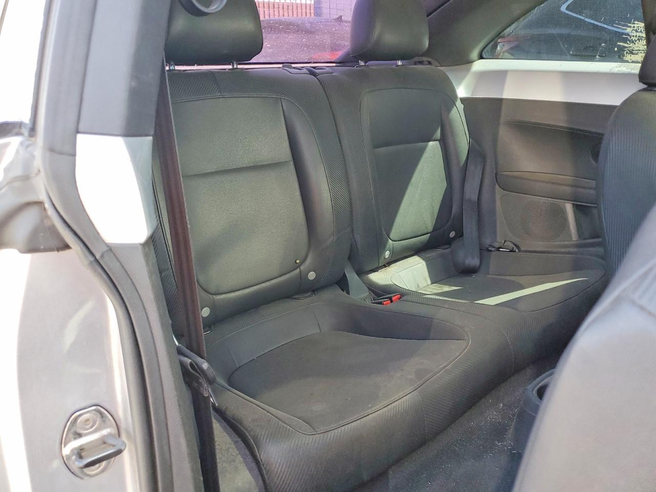 2013 Volkswagen Beetle VIN 3VWJP7AT0DM604486 photo 10