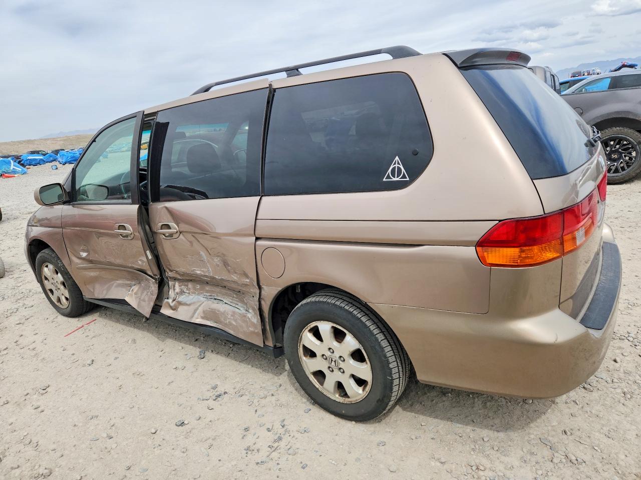2003 Honda Odyssey VIN 5FNRL18643B008332 photo 2