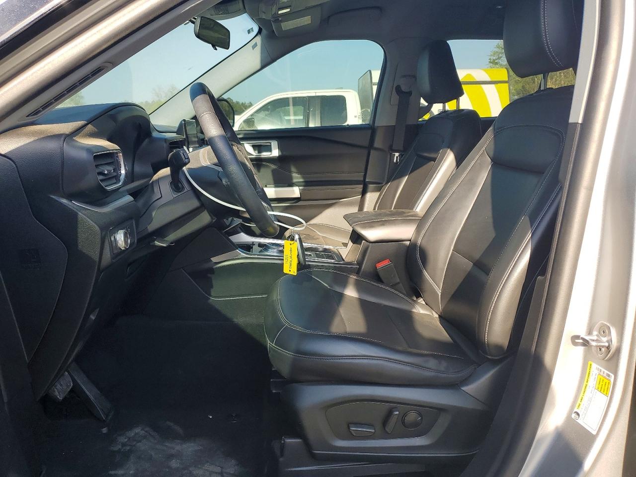 2021 Ford Explorer VIN 1FMSK7DH4MGC09990 photo 7