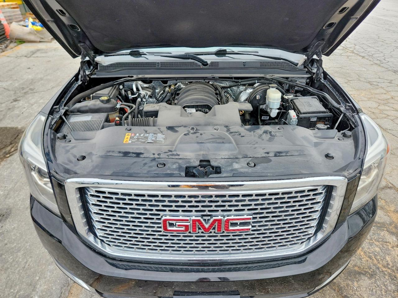 2017 GMC Yukon VIN 1GKS2HKJXHR373422 photo 12