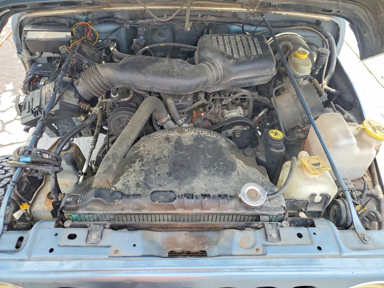 1997 Jeep Wrangler / VIN 1J4FY29PXVP523923 photo 12