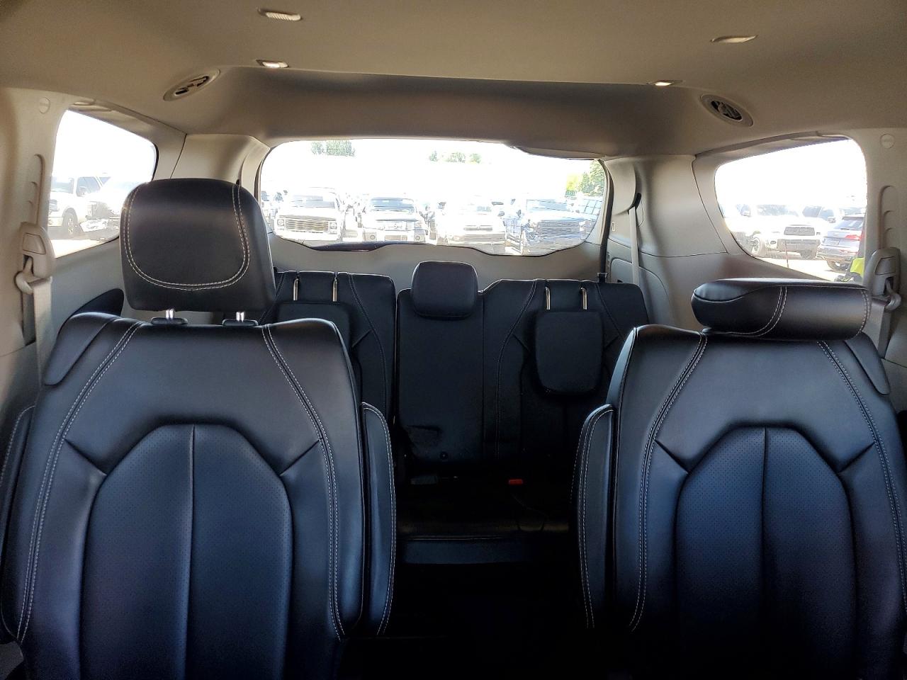2021 Chrysler Minivan VIN 2C4RC1DG8MR555060 photo 10