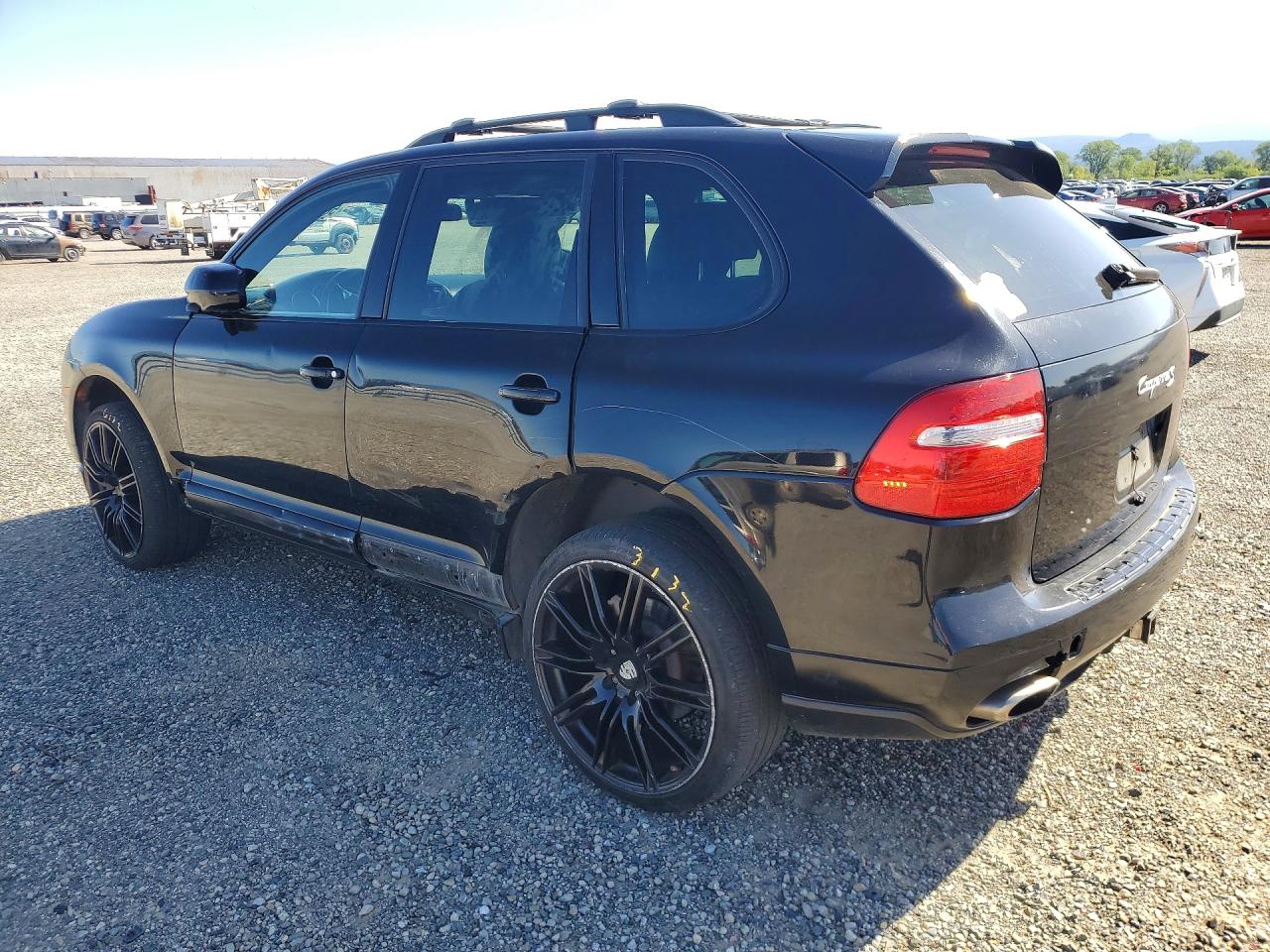 2008 Porsche Cayenne VIN WP1AB29P28LA42897 photo 2