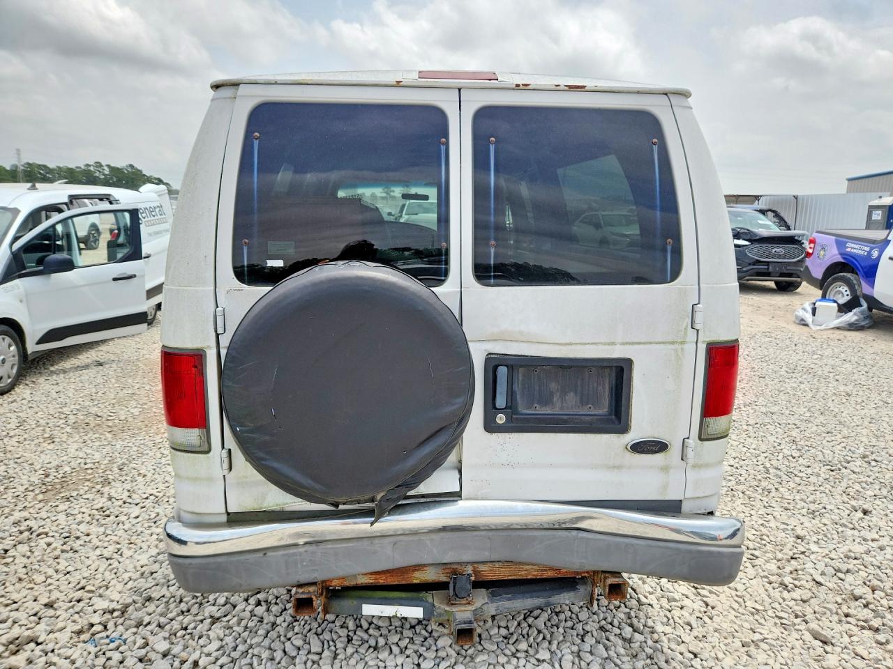 2001 Ford Econoline VIN 1FBSS31S61HB38170 photo 6
