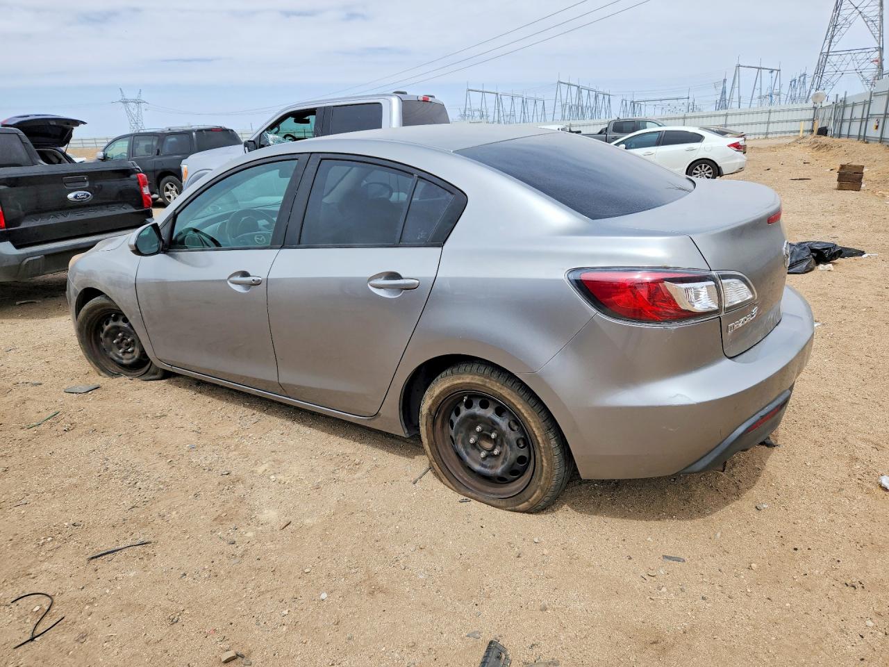 2011 Mazda 3 VIN JM1BL1UGXB1384024 photo 2