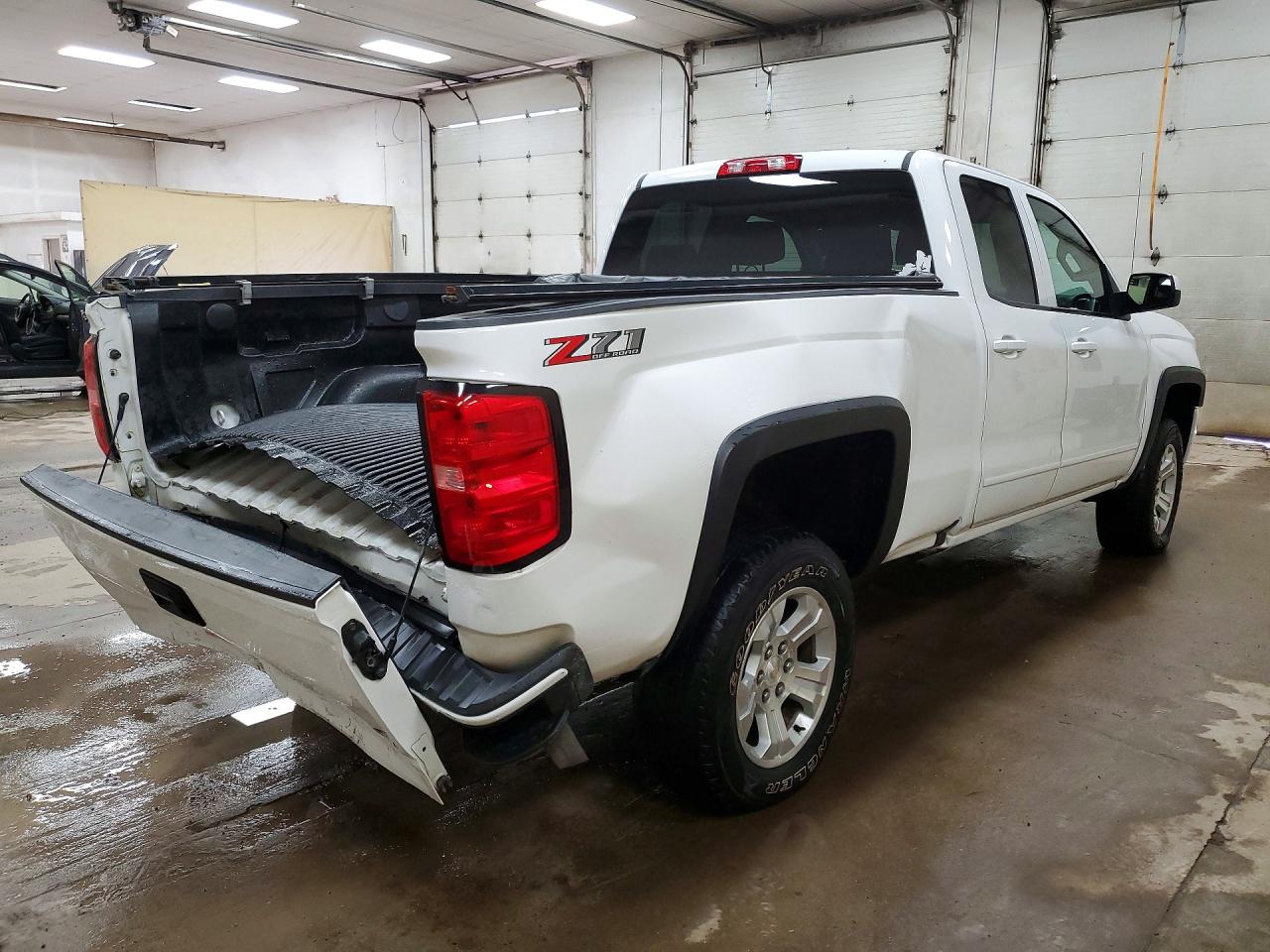 2018 Silverado VIN 1GCVKREC7JZ188570 photo 3